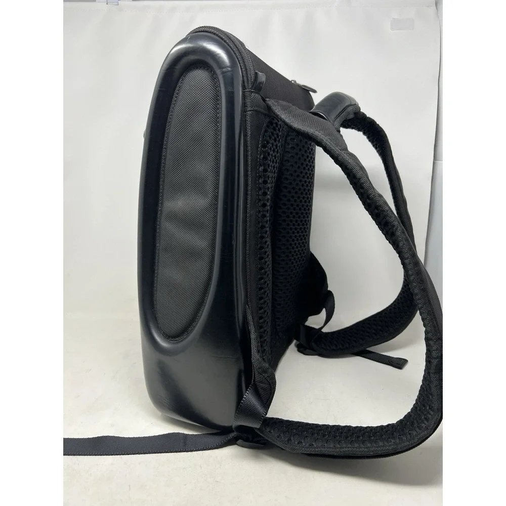 Tumi excellent used